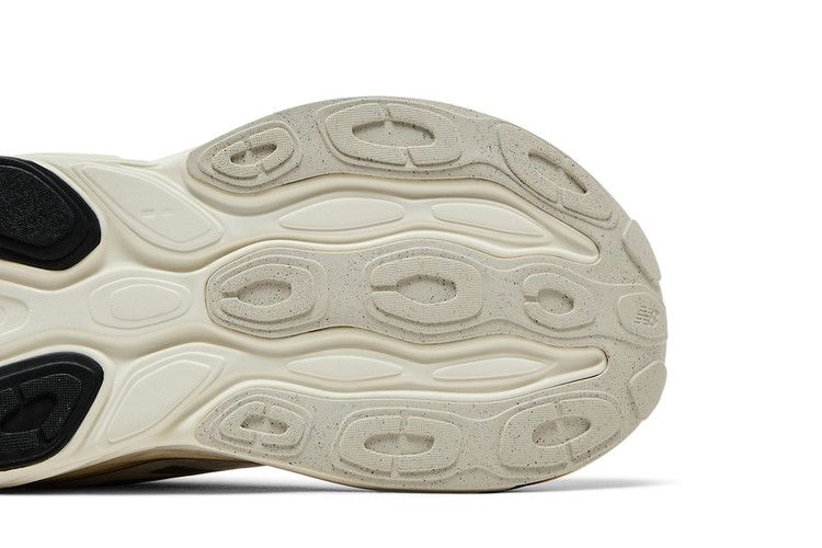 New Balance Fresh Foam X More v5 White Sea Salt Light Gold Metallic (Women's)