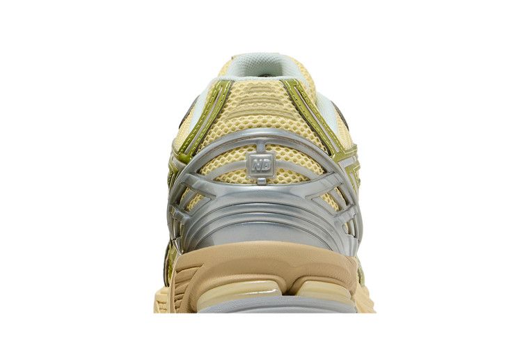 New Balance 1906R Yellow Parchment