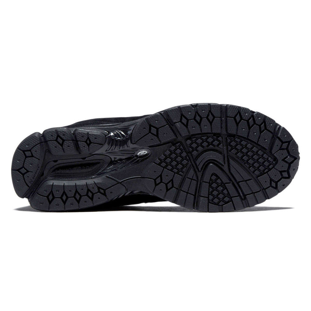 New Balance 2002R Shoes - Black/Black Metallic