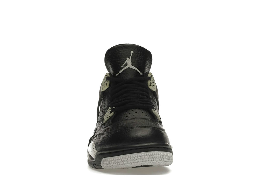 Jordan 4 Retro Oreo (2015) – Iconic Sneaker