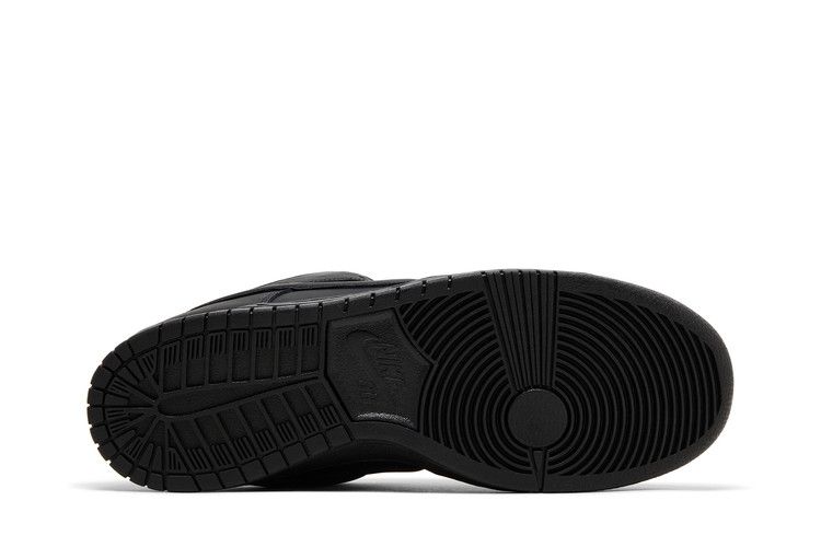 Nike SB Dunk Low Pro Triple Black