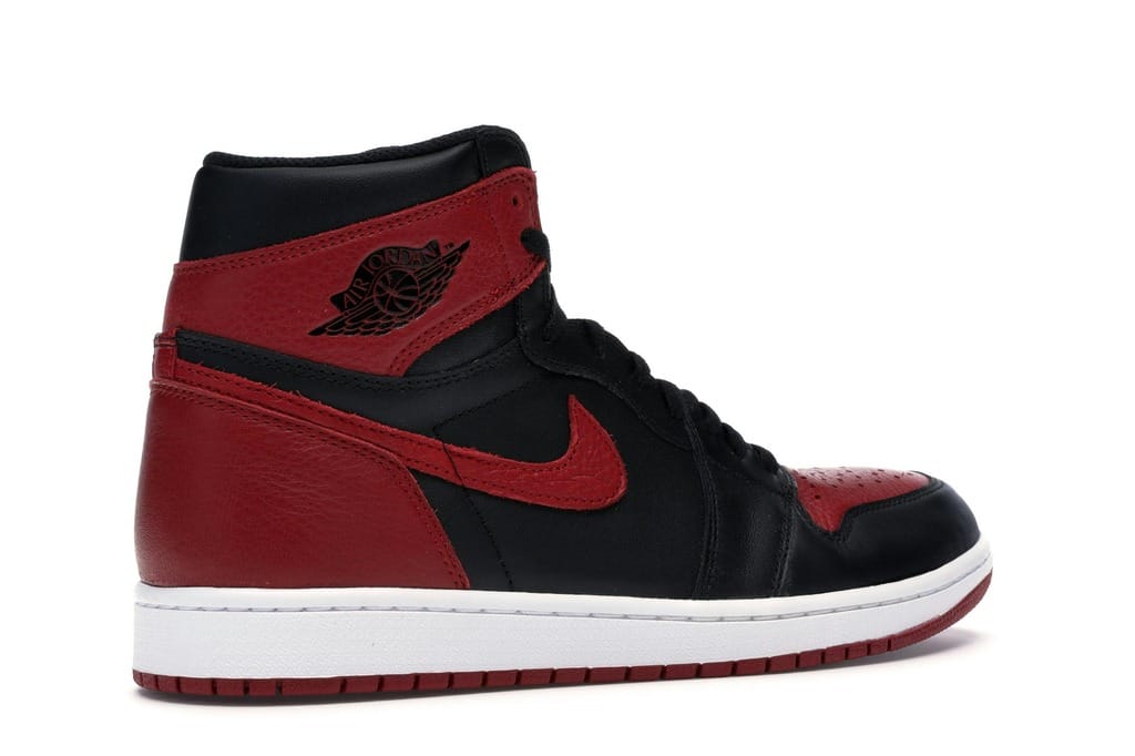 Air Jordan 1 Retro High OG Bred Banned 2016 (555088-001)