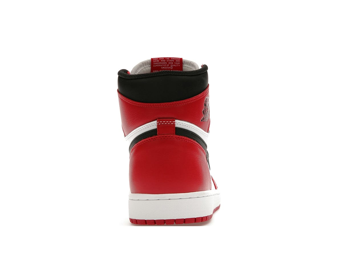 Jordan 1 Retro Chicago (2015) – Iconic Sneaker
