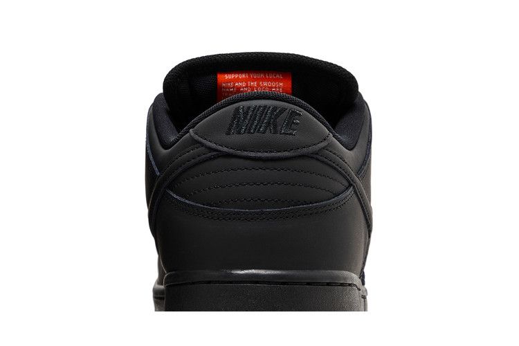 Nike SB Dunk Low Pro Triple Black