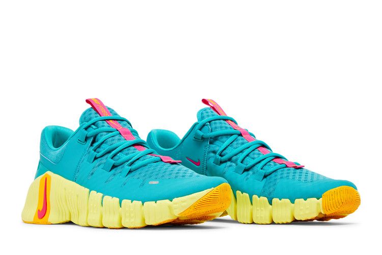 Nike Free Metcon 5 Dusty Cactus Fierce Pink