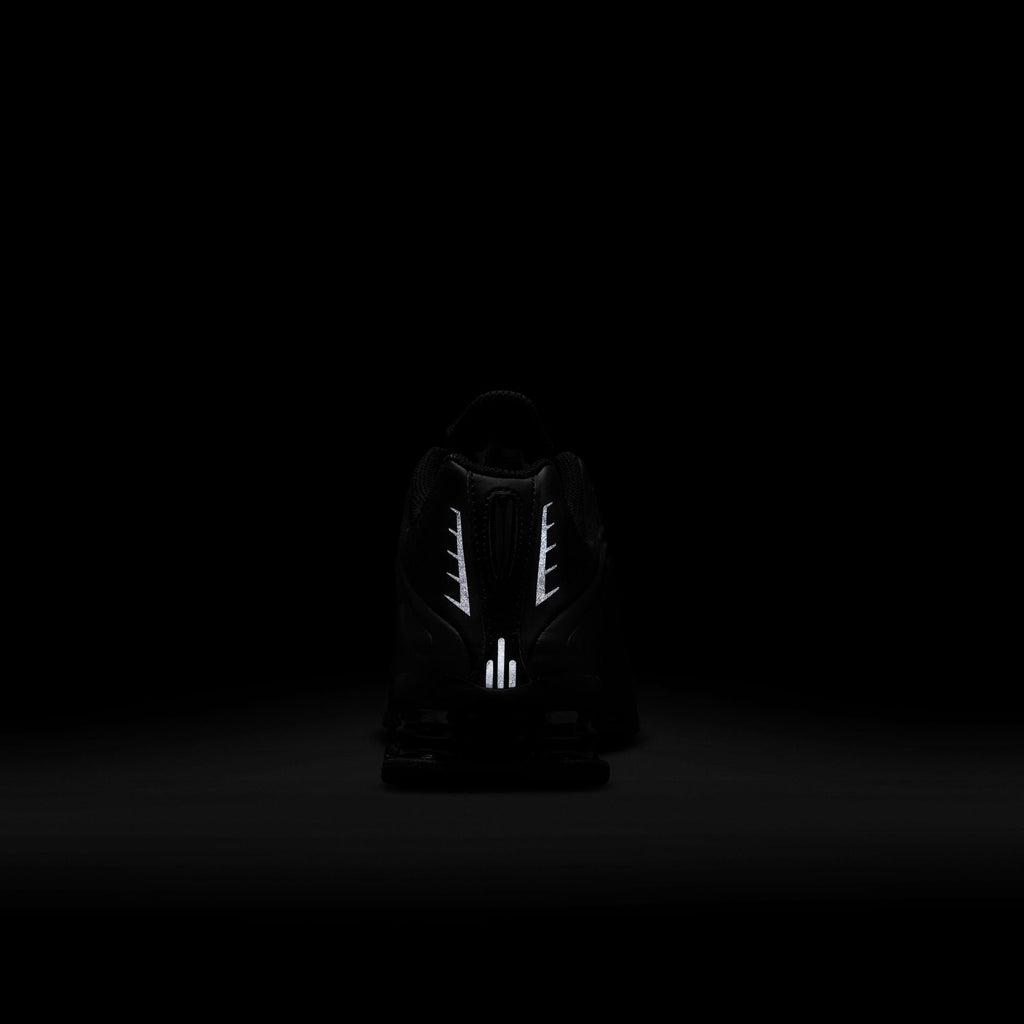 Nike Shox R4 - Non Adult