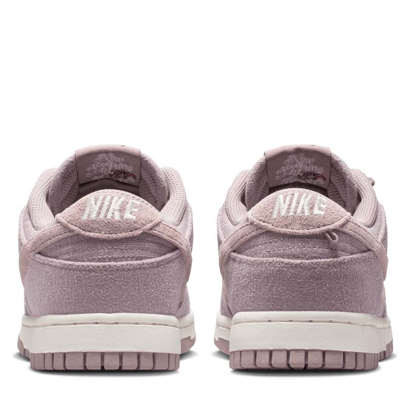 Women's Nike Dunk Low 'Now Accepting All Flowers' - Light Violet Ore/Sail