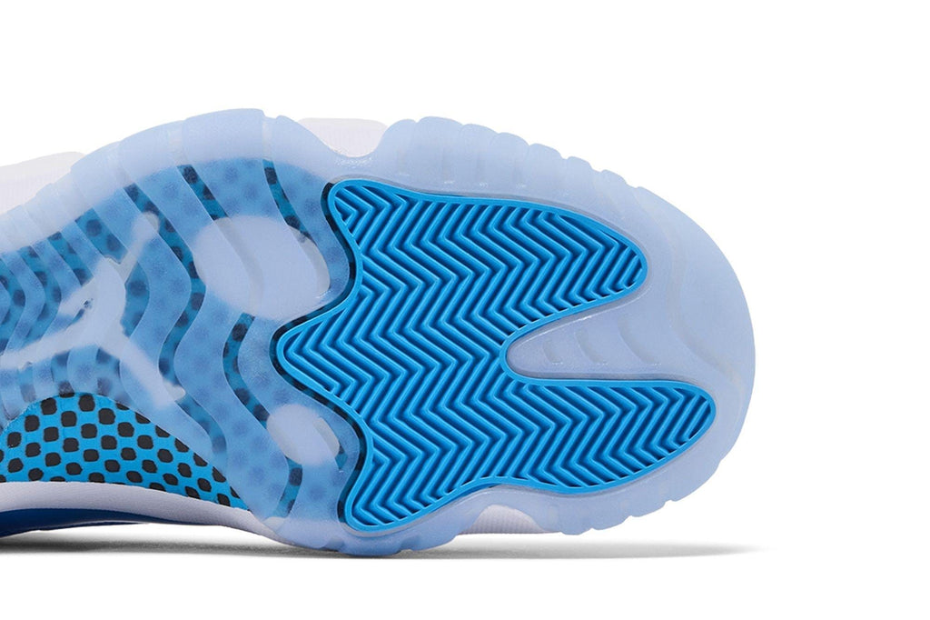 Air Jordan 11 Retro Low Unc 2026 White University Blue Black