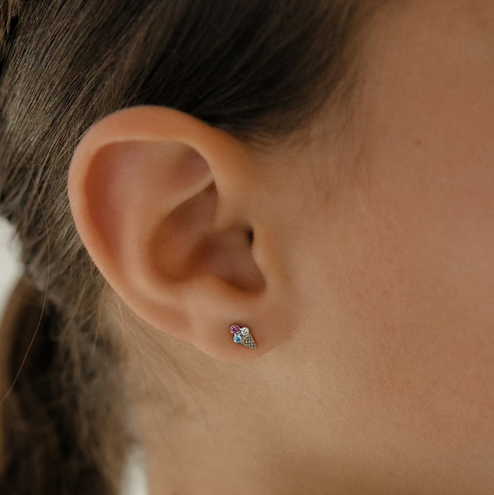 Triple Scoop Flat Back Stud