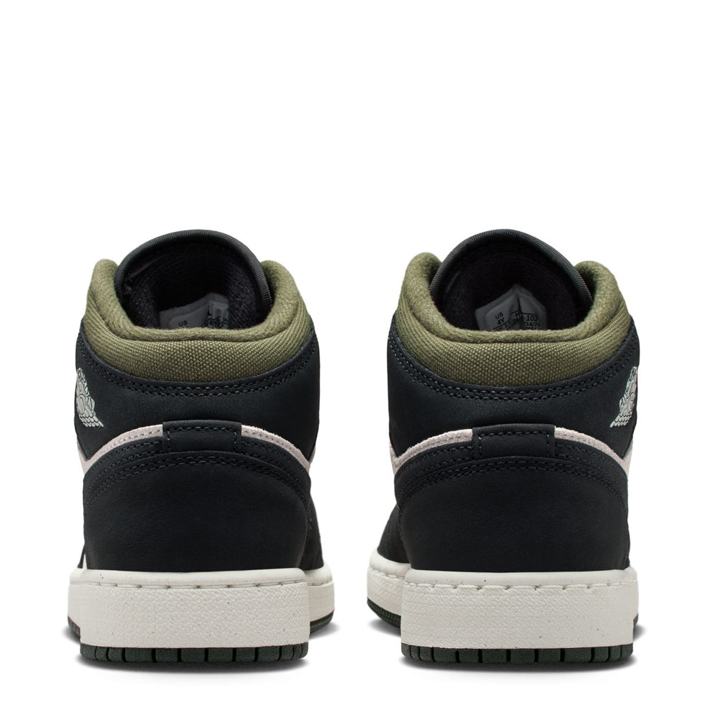 AJ 1 Mid -Youth