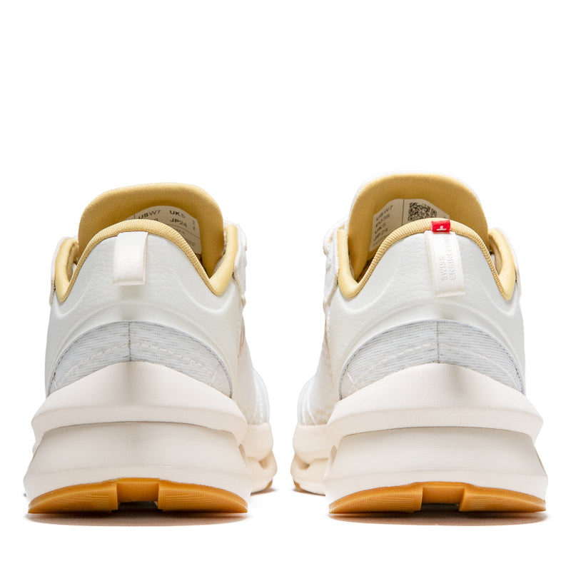 Women's On Cloudzone Moon - Ivory/Putty
