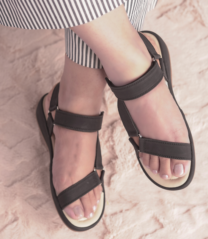 Chloe Black – Adjustable Comfort Sandals for Women