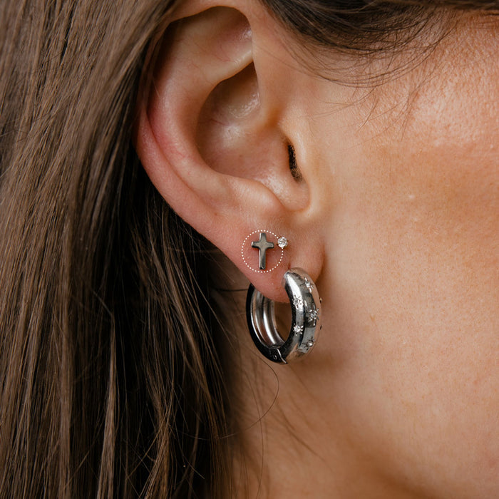 Cross Flat Back Stud