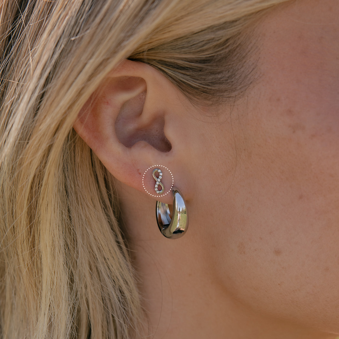 Infinity Flat Back Stud