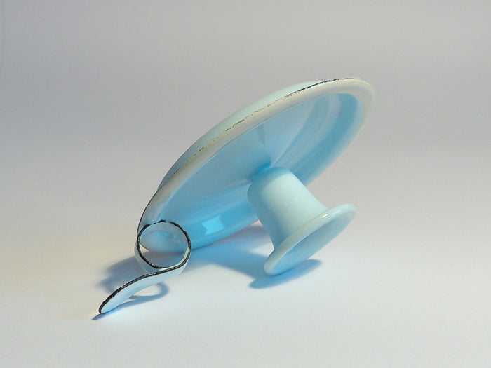 Münder Email Kerzenhalter emailliert 14,5 cm x 13,0 cm x 6 cm, Farbe hellblau mit weißem Rand