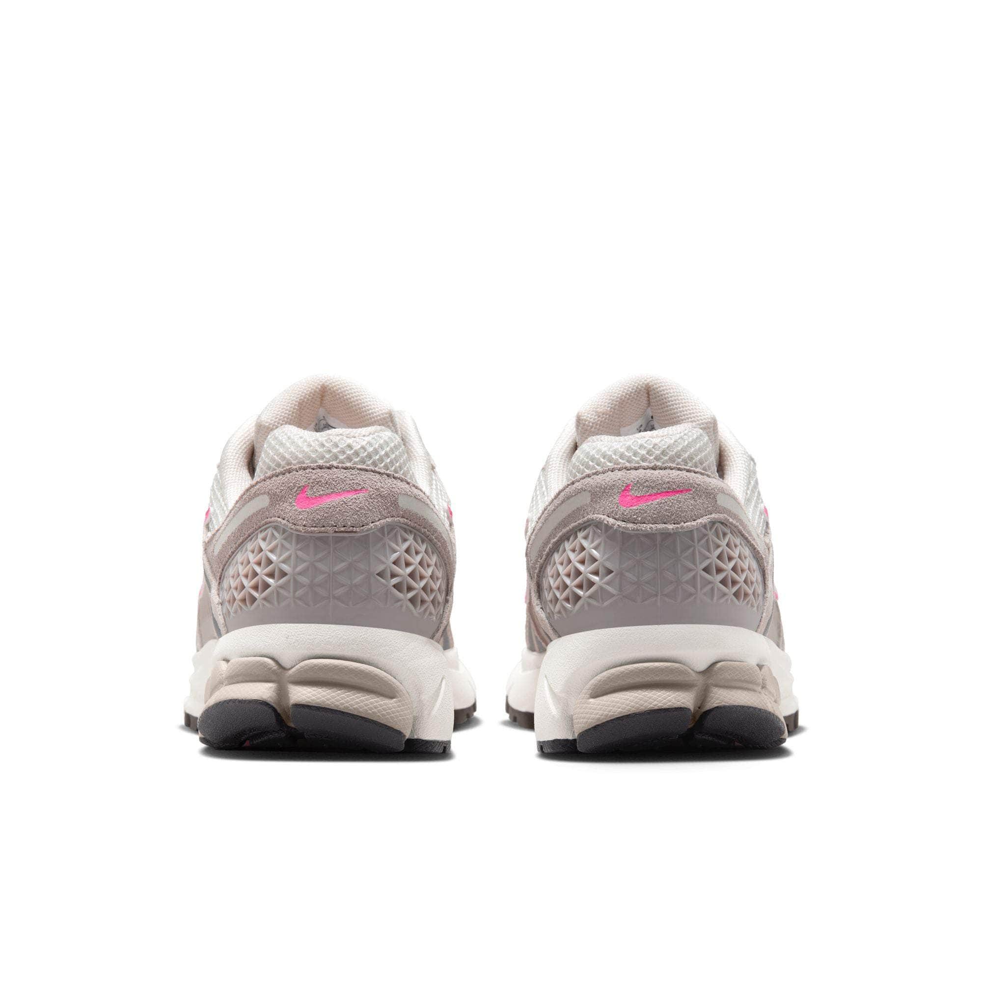 Nike Zoom Vomero 5 - Women's