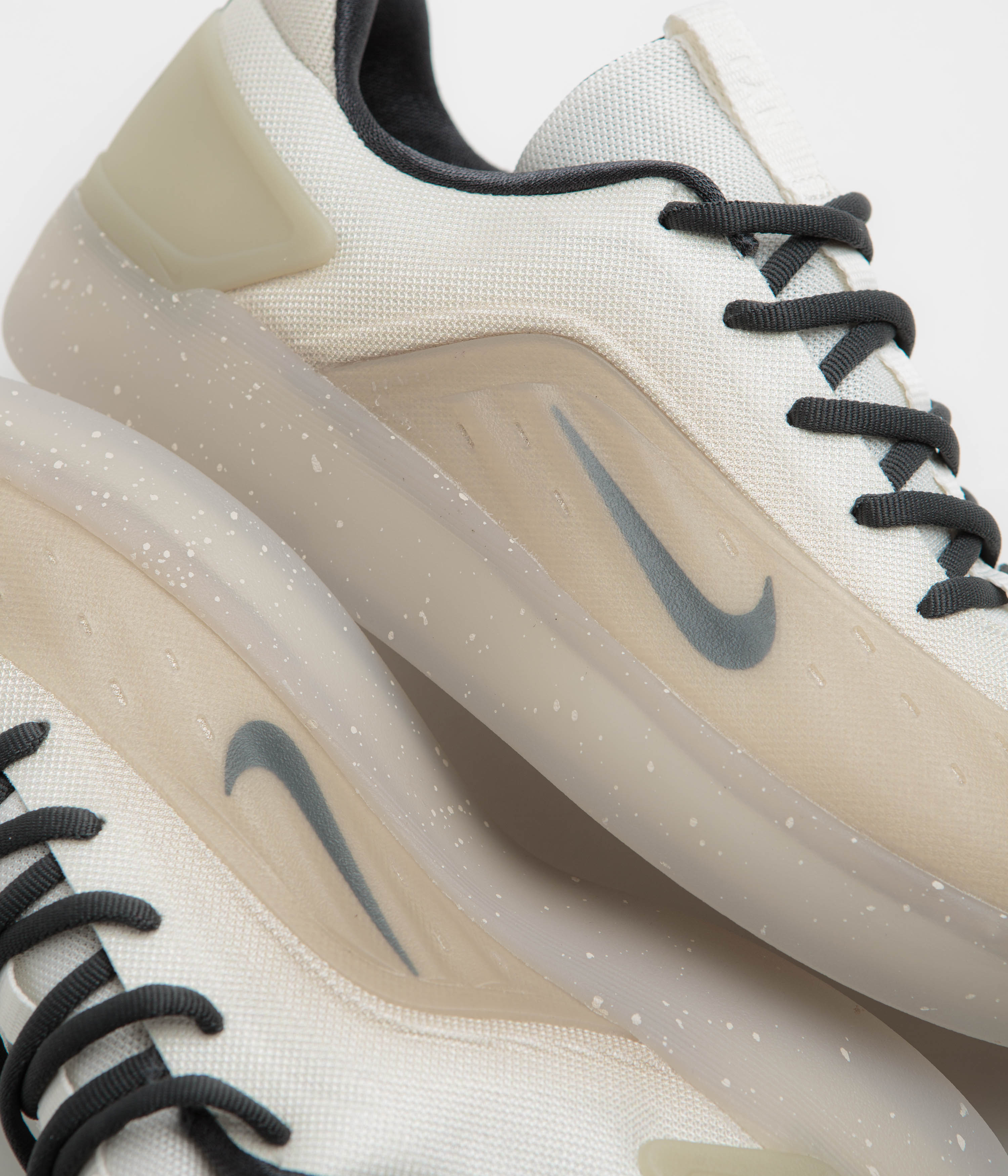 Nike SB Nyjah 4 Shoes - Desert Khaki / Dark Smoke Grey