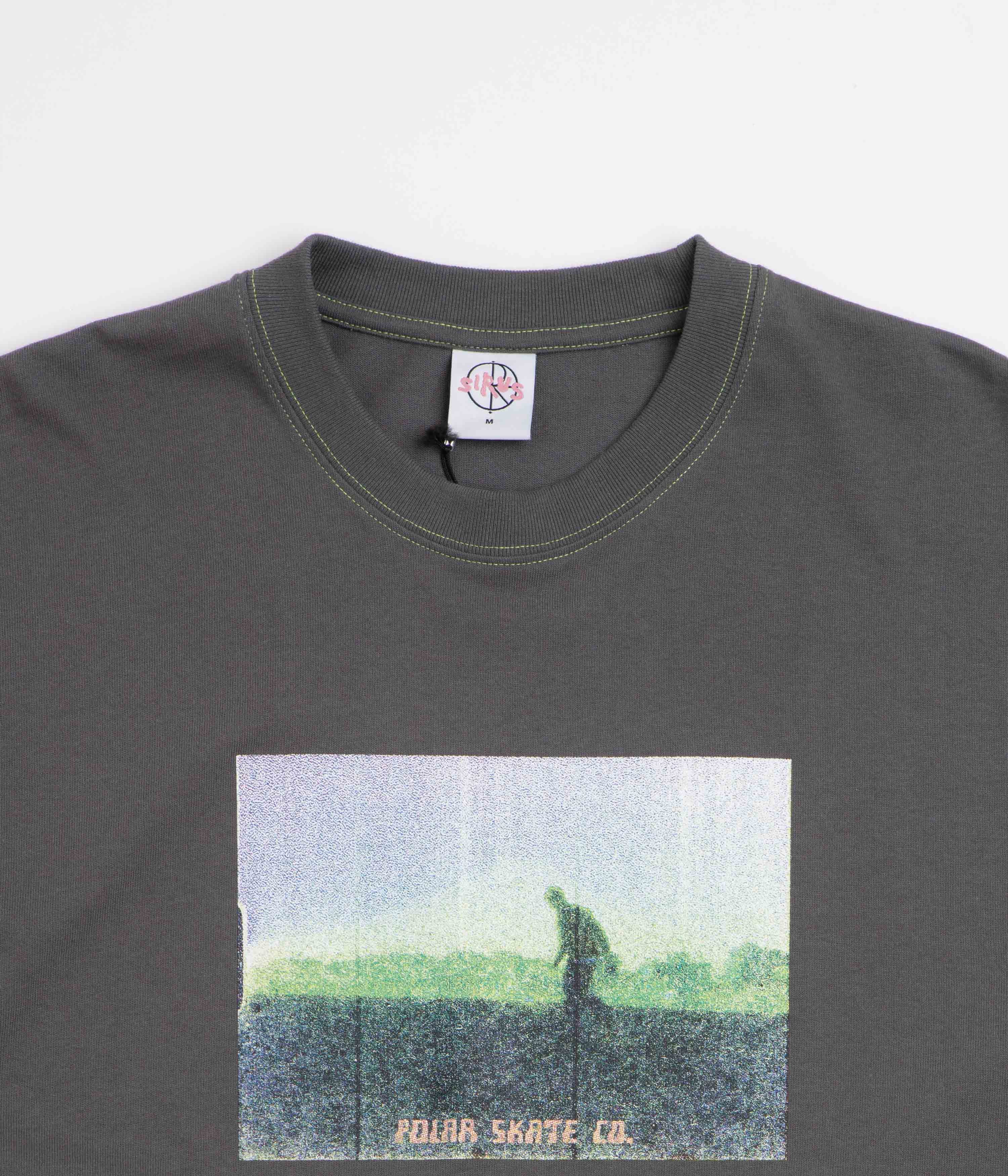 Polar Beach Walk Contrast T-Shirt - Graphite / Green