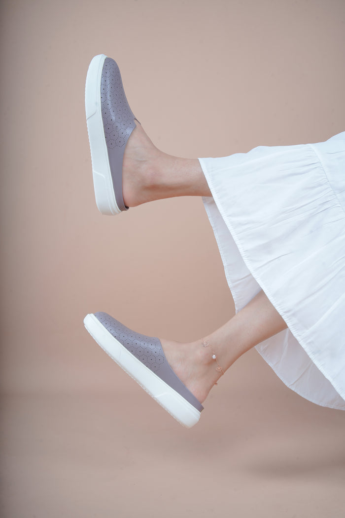 Sandra Grey – Grey Half Shoes for Women