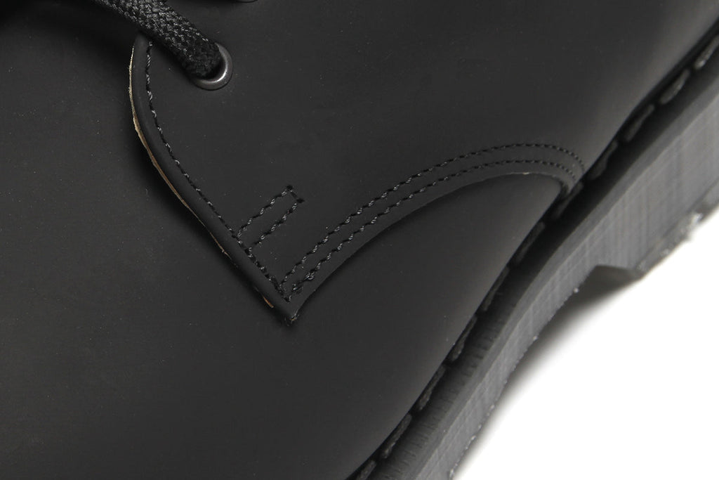 Greasy Gibson Shoe