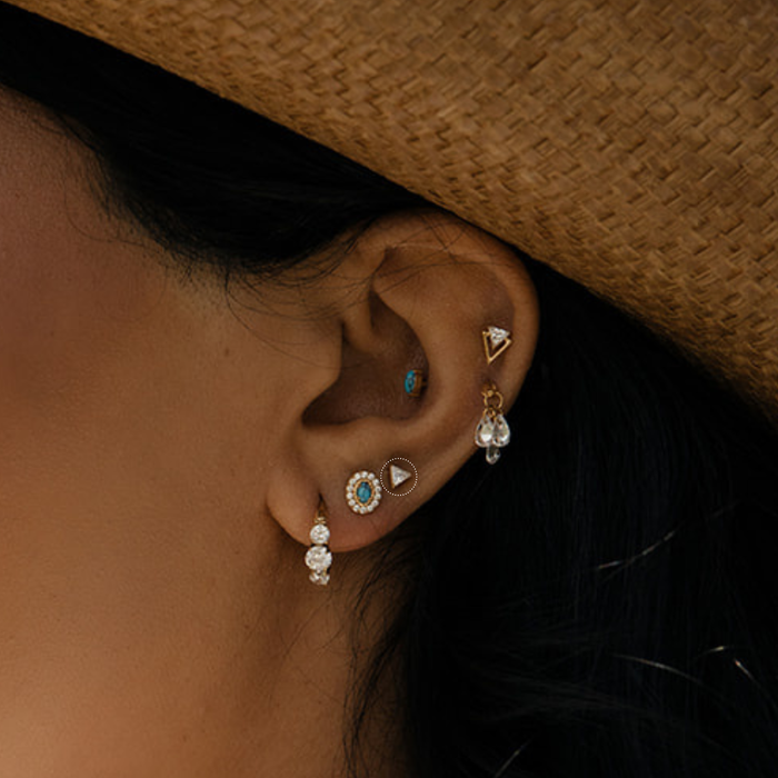 Triangle Glow Flat Back Stud